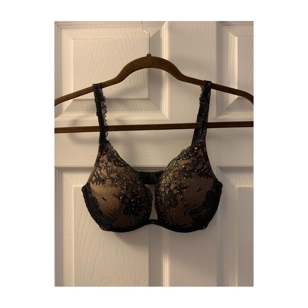Victoria’s Secret push up bra